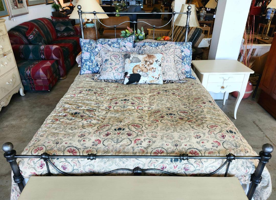 Queen Bed