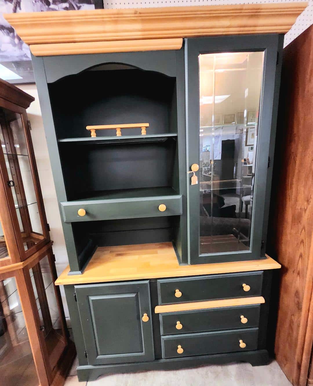Hutch Cabinet
