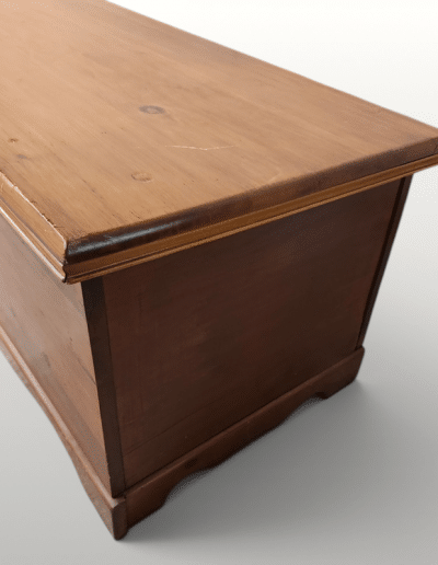 Vintage Richmond Cedar Works Solid White Cedar Storage Chest