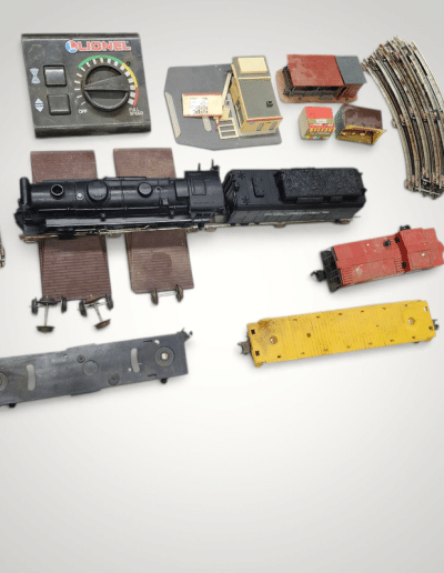 Vintage Lionel O Gauge Train Set Lot – Steam Locomotive #8632, NYC Tender, Caboose, Tracks & Accessories