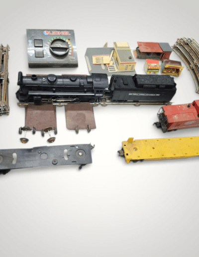 Vintage Lionel O Gauge Train Set Lot – Steam Locomotive #8632, NYC Tender, Caboose, Tracks & Accessories