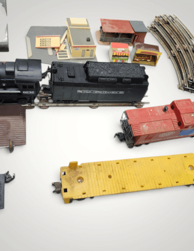 Vintage Lionel O Gauge Train Set Lot – Steam Locomotive #8632, NYC Tender, Caboose, Tracks & Accessories